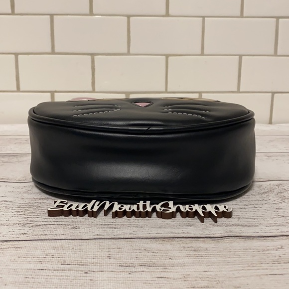 *Love Pain and Stitches Black Cat Halloween Purse - Picture 5 of 8